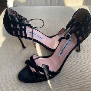 Gorgeous Manolo Blahnik Black Suede Lattice Stiletto Sandals - 41